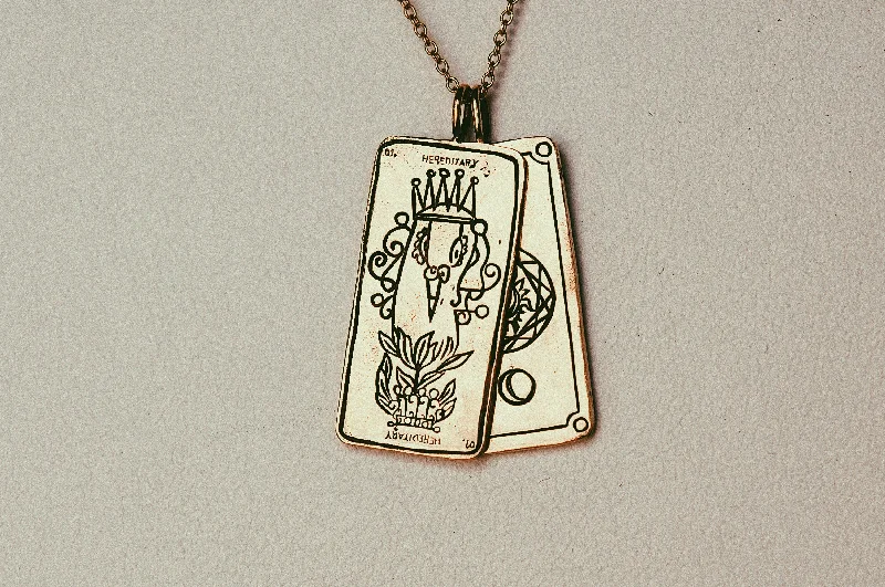 women's dainty necklaces -Hereditary Tarot Card Necklace