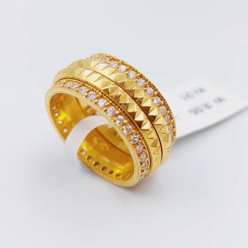 women's creative design rings -Zircon Studded Pyramid Wedding Ring