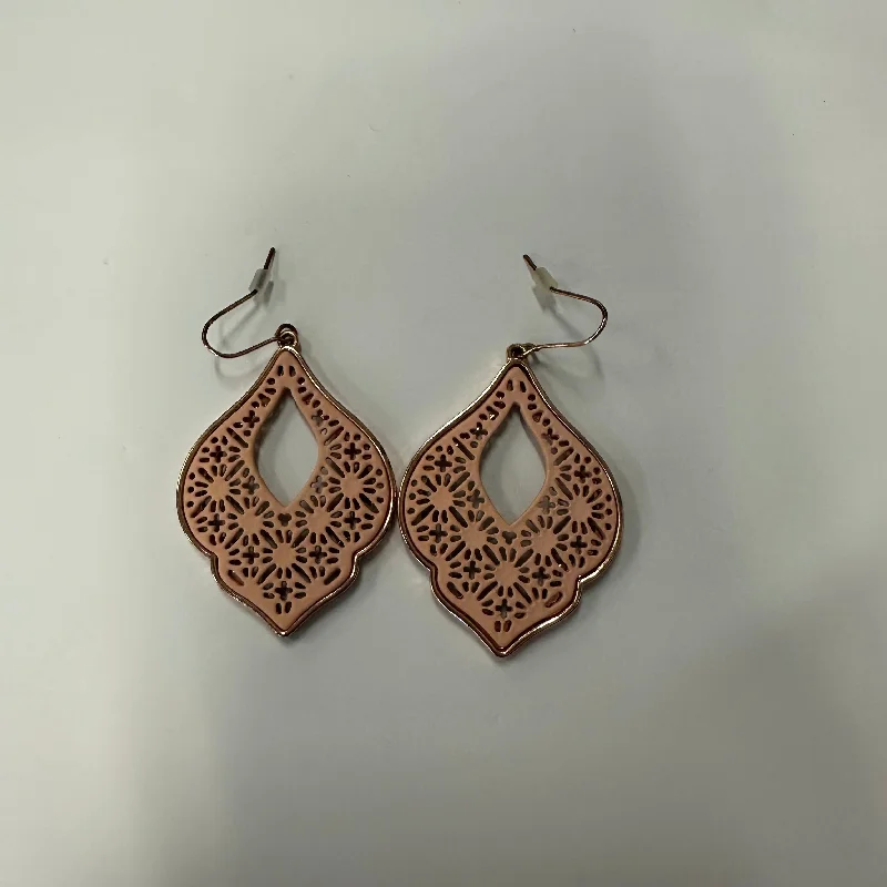 women's oval earrings -Earrings Dangle/drop By Clothes Mentor