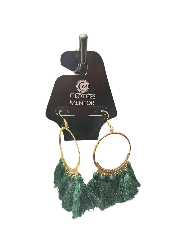 women's modern design earrings -Earrings Dangle/drop By Clothes Mentor