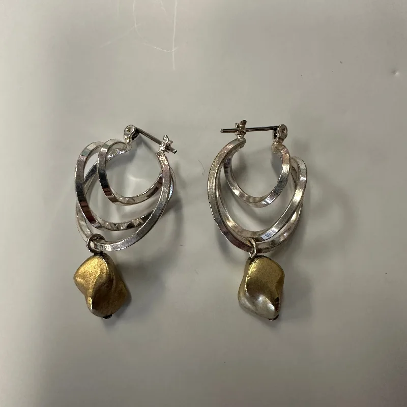 women's fashionable earrings -Earrings Dangle/drop By Clothes Mentor