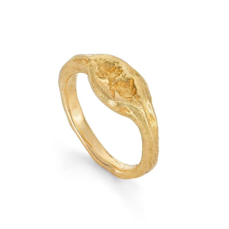 women's polished rings -Madron Signet Ring 18ct Gold