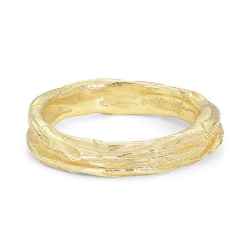 women's engraved rings -Ripple Medium Ring 18ct Gold